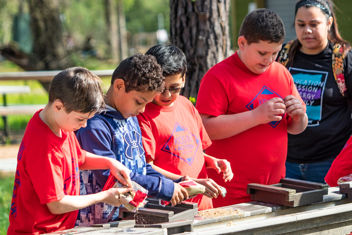school children gem mining